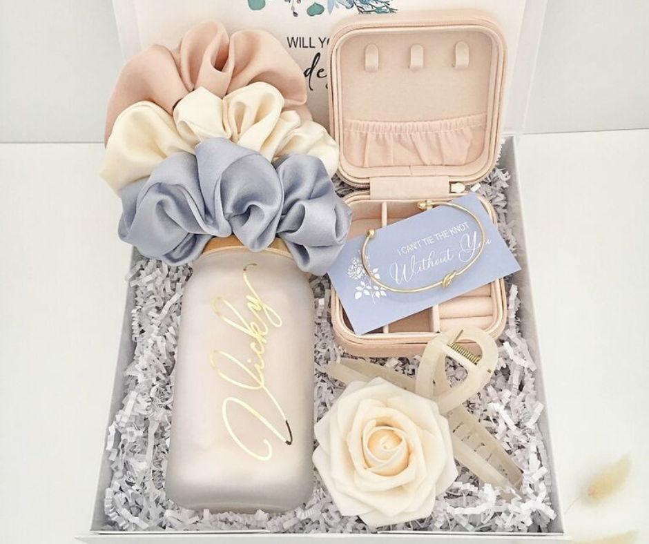Chic Glow Personalised Gift Box
